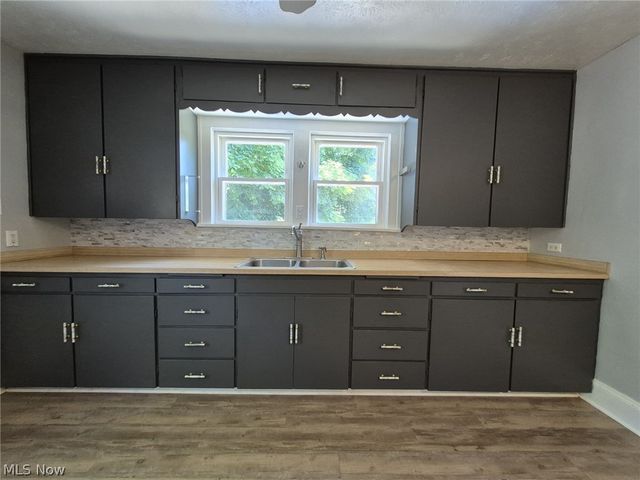 24 Mulwal Drive, Painesville, OH 44077