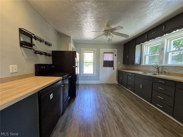 24 Mulwal Drive, Painesville, OH 44077