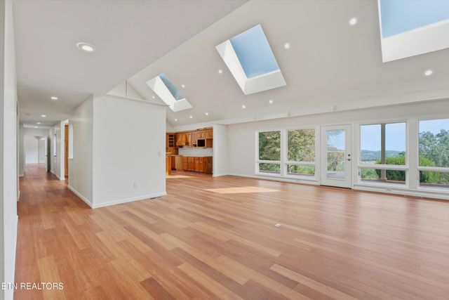 7112 Warren Lane, Corryton, TN 37721