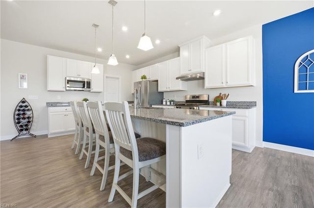 318 Sunny Lake RD, Moyock, NC 27958