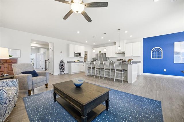 318 Sunny Lake RD, Moyock, NC 27958