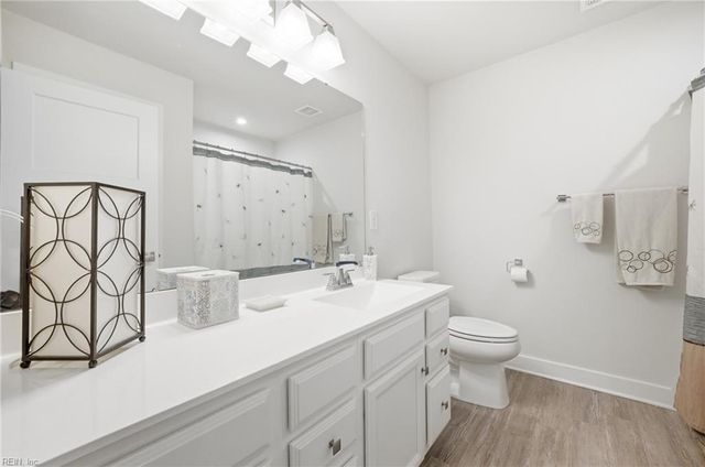 318 Sunny Lake RD, Moyock, NC 27958