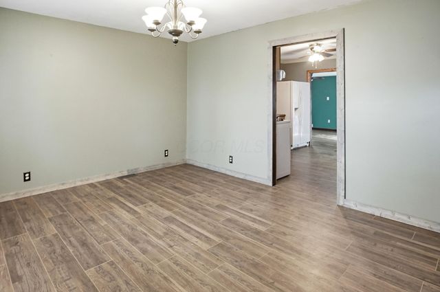 3042 Cypress Drive, Newark, OH 43055