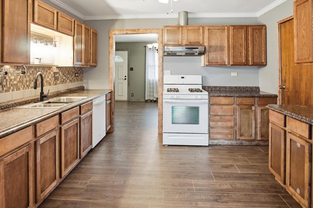 3042 Cypress Drive, Newark, OH 43055