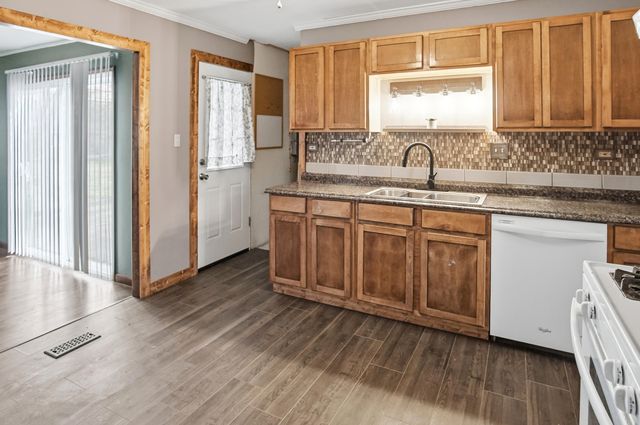 3042 Cypress Drive, Newark, OH 43055