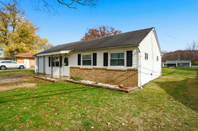 3042 Cypress Drive, Newark, OH 43055