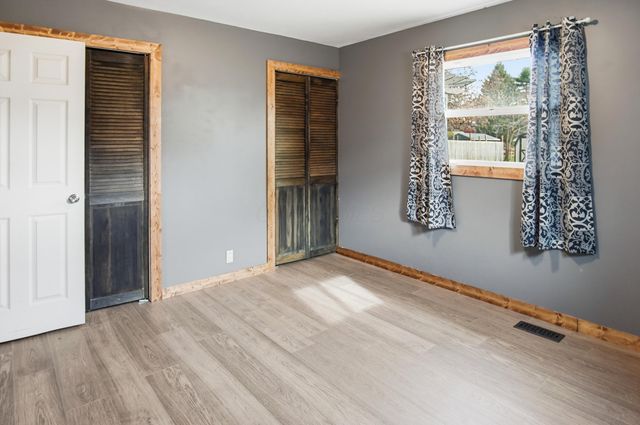 3042 Cypress Drive, Newark, OH 43055