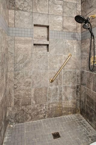 3042 Cypress Drive, Newark, OH 43055