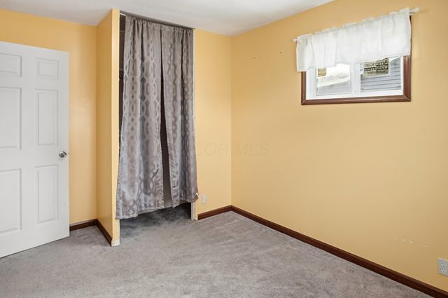 3042 Cypress Drive, Newark, OH 43055