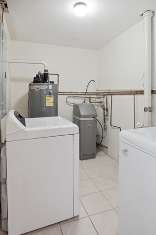 3042 Cypress Drive, Newark, OH 43055