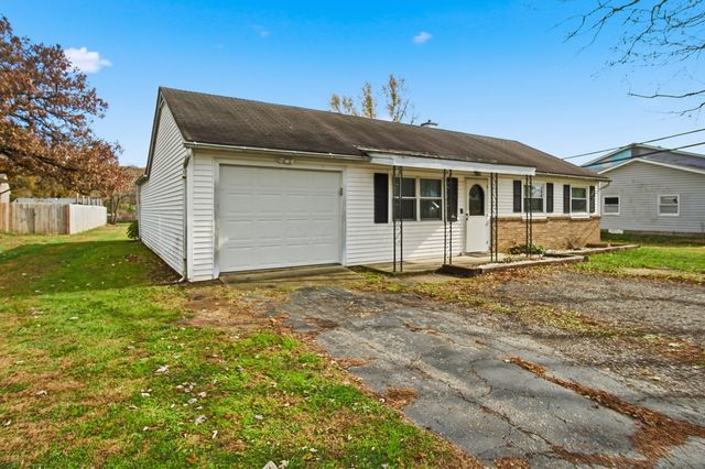 3042 Cypress Drive, Newark, OH 43055