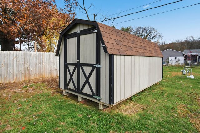 3042 Cypress Drive, Newark, OH 43055