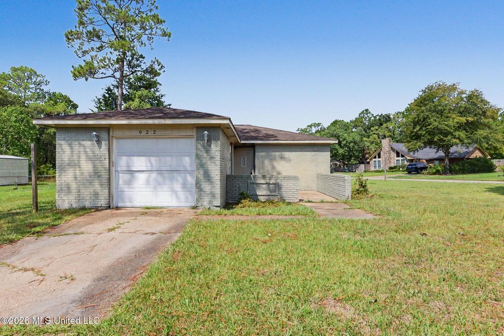 922 Sweetgum Drive, Gulfport, MS 39503