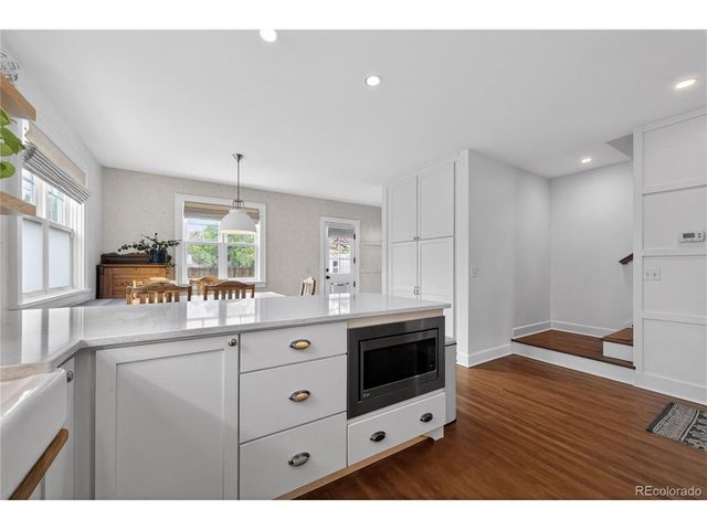 913 7th St, Berthoud, CO 80513