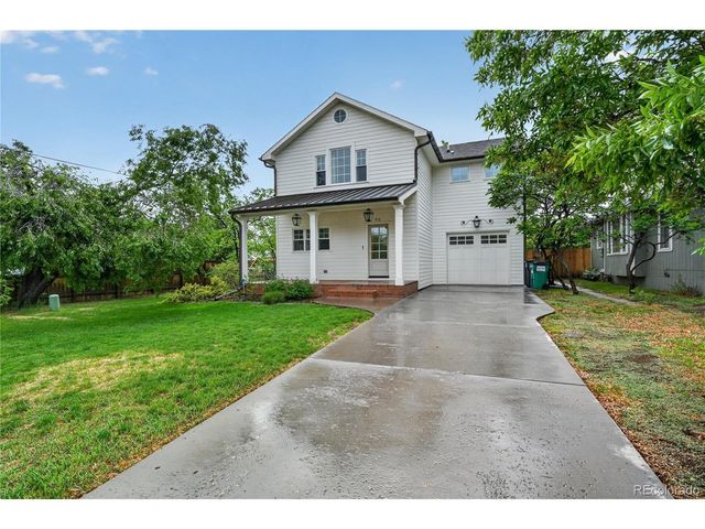 913 7th St, Berthoud, CO 80513