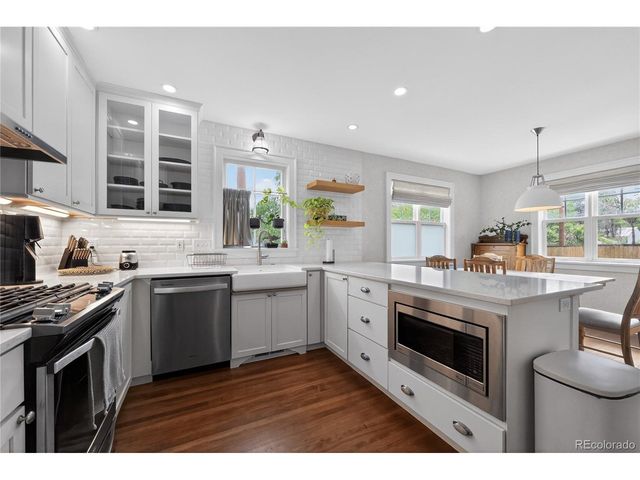 913 7th St, Berthoud, CO 80513