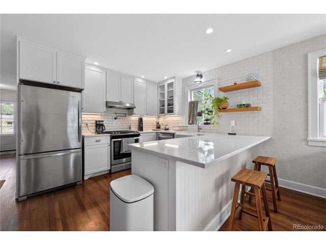 913 7th St, Berthoud, CO 80513