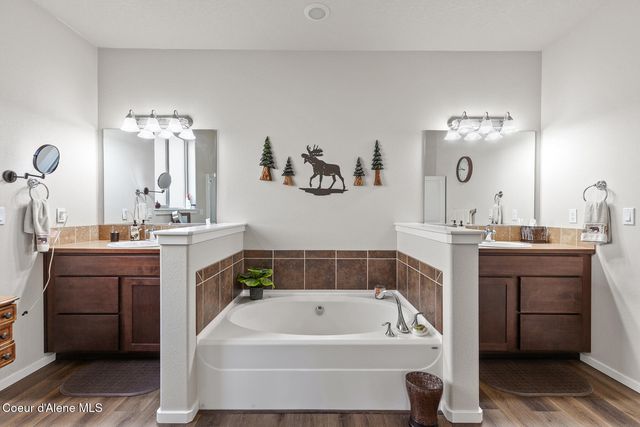 8778 N Salmonberry LOOP, Hayden, ID 83835