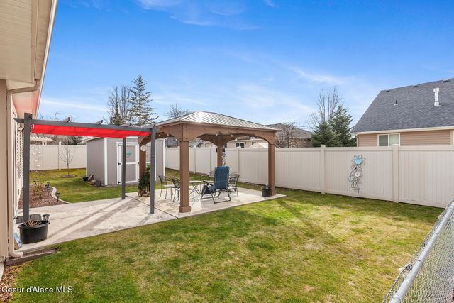 8778 N Salmonberry LOOP, Hayden, ID 83835