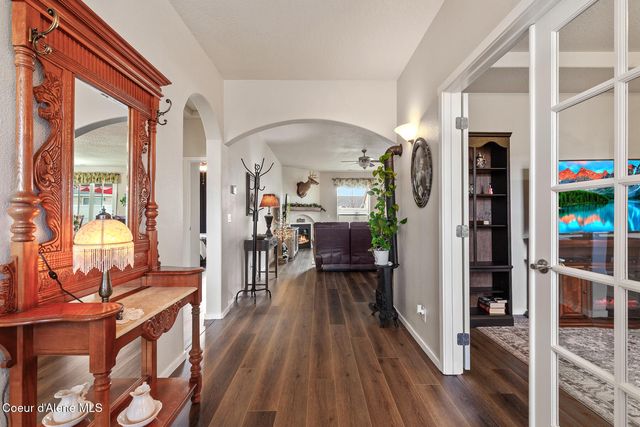 8778 N Salmonberry LOOP, Hayden, ID 83835