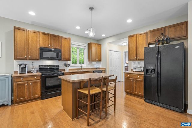 163 SAINT ANDREWS ST, Zion Crossroads, VA 22942