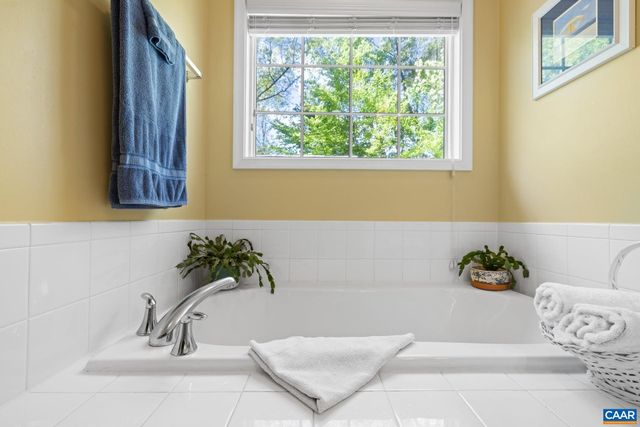 163 SAINT ANDREWS ST, Zion Crossroads, VA 22942