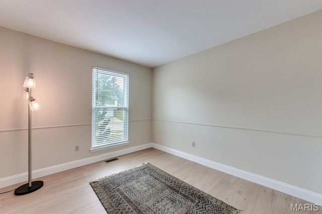 1453 Cedar Bluff Drive, Ballwin, MO 63021