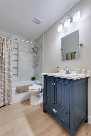 1453 Cedar Bluff Drive, Ballwin, MO 63021