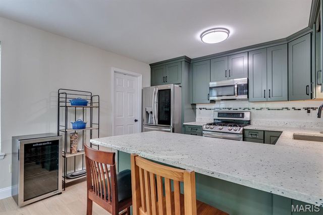 1453 Cedar Bluff Drive, Ballwin, MO 63021