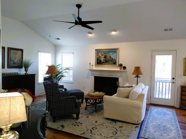 113 Historic Drive, Mount Pleasant, SC 29464