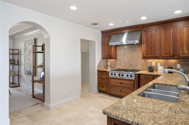 325 MAGNOLIA STREET, Windermere, FL 34786