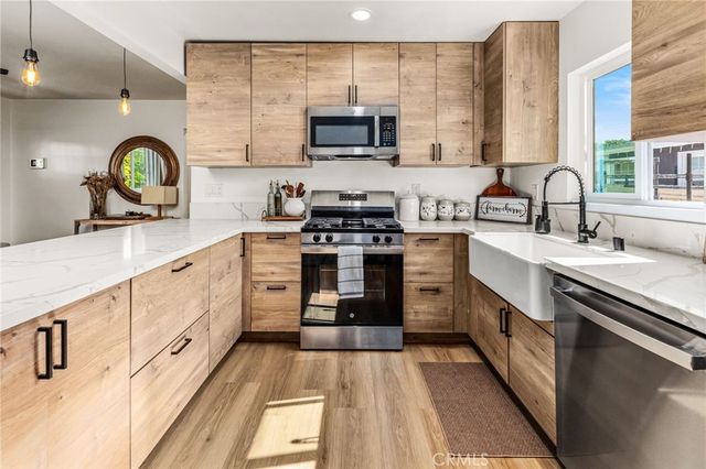 205 E California, Vista, CA 92084