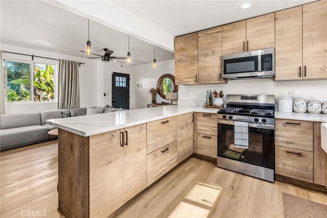 205 E California, Vista, CA 92084