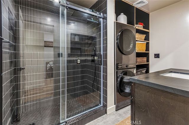 205 E California, Vista, CA 92084