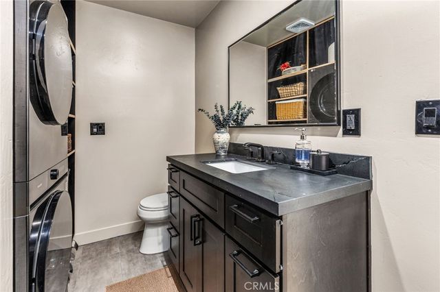 205 E California, Vista, CA 92084