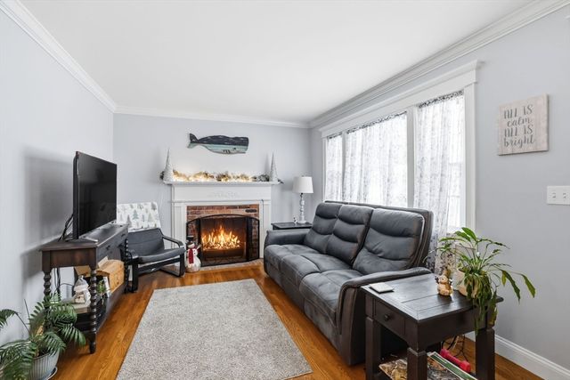 15 14th Ave, Wareham, MA 02571