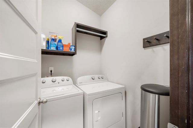 609 N Jaax St, Wichita, KS 67235