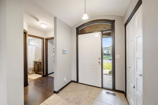 609 N Jaax St, Wichita, KS 67235