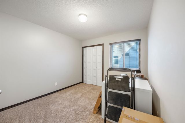 609 N Jaax St, Wichita, KS 67235