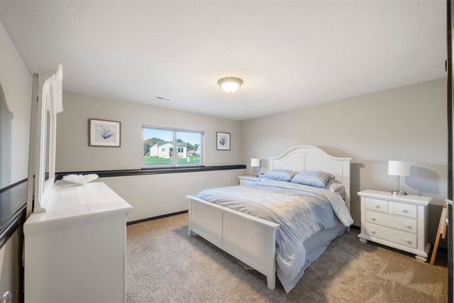 609 N Jaax St, Wichita, KS 67235