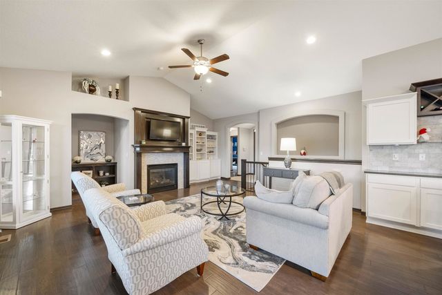 609 N Jaax St, Wichita, KS 67235