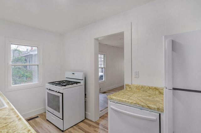 920 S Douglas Avenue, Springfield, MO 65806