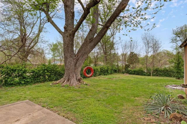 920 S Douglas Avenue, Springfield, MO 65806