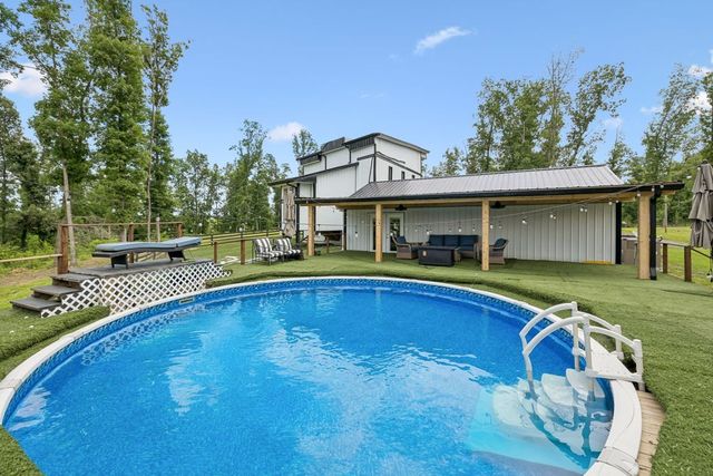 332 Southridge Rd, Hohenwald, TN 38462