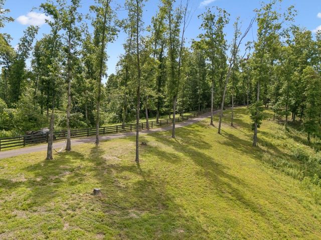 332 Southridge Rd, Hohenwald, TN 38462