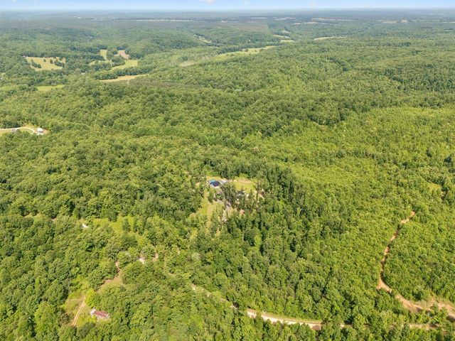 332 Southridge Rd, Hohenwald, TN 38462
