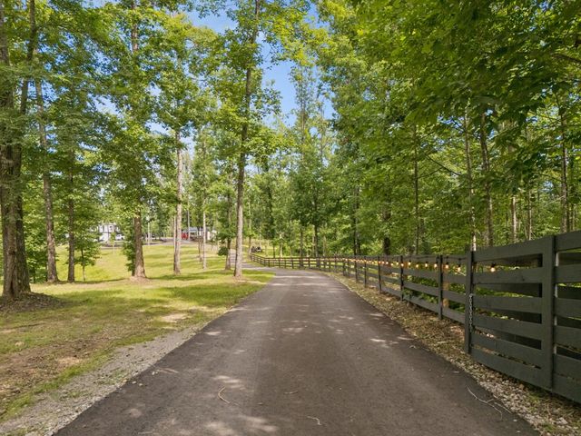 332 Southridge Rd, Hohenwald, TN 38462