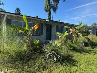 1151 Tropical Park Drive, Daytona Beach, FL 32117