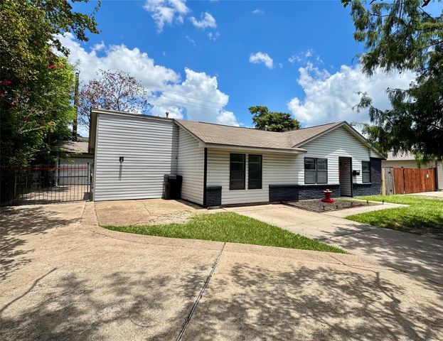 6018 W 43rd Street, Houston, TX 77092