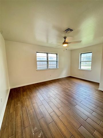 6018 W 43rd Street, Houston, TX 77092